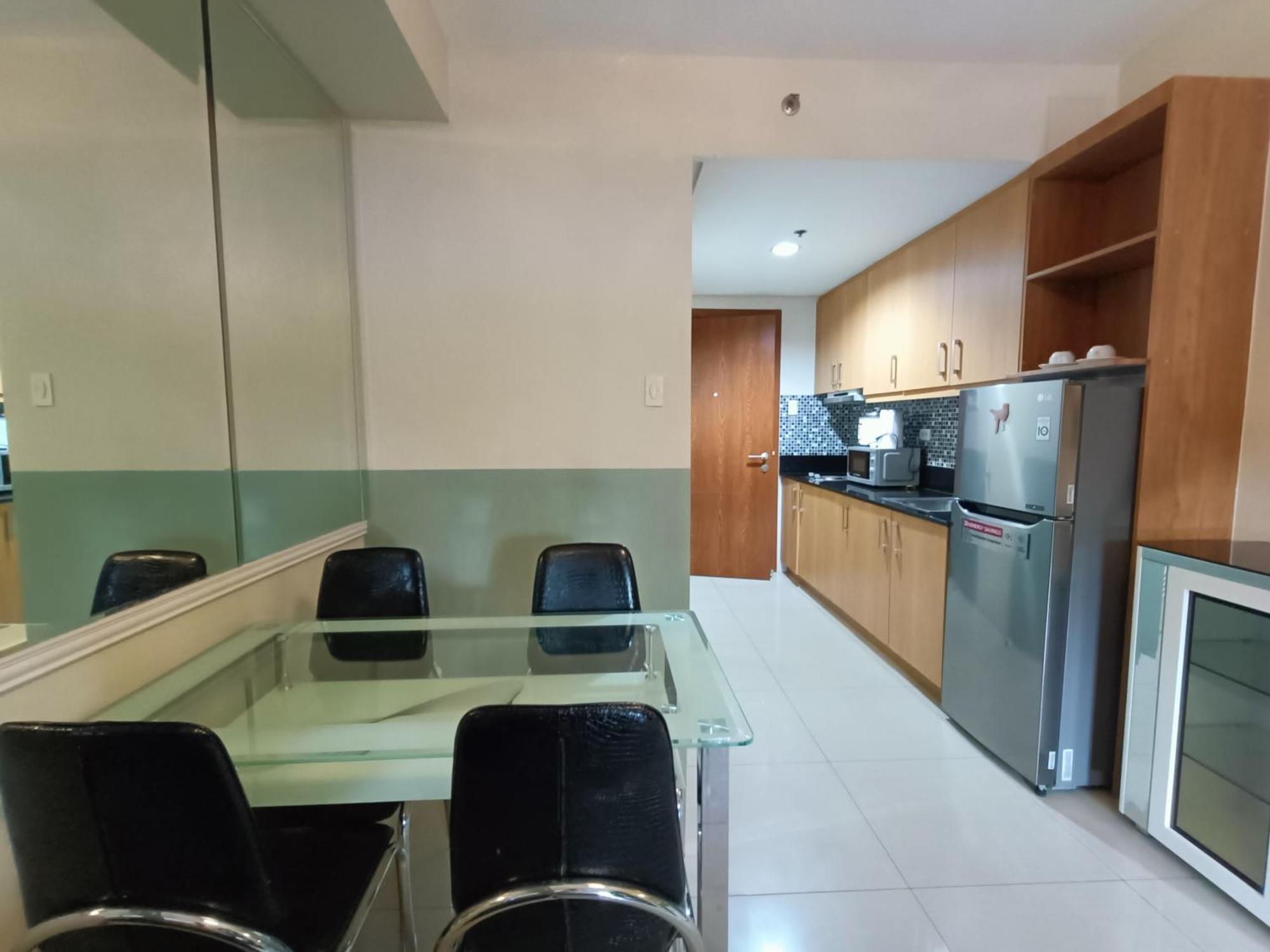 Premiere Haven At Shell Residences Manila Esterno foto