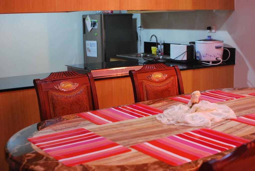 Premiere Haven At Shell Residences Manila Esterno foto