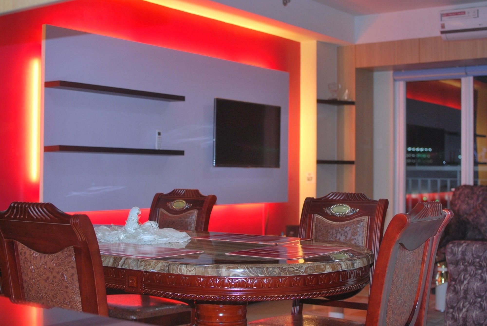 Premiere Haven At Shell Residences Manila Esterno foto